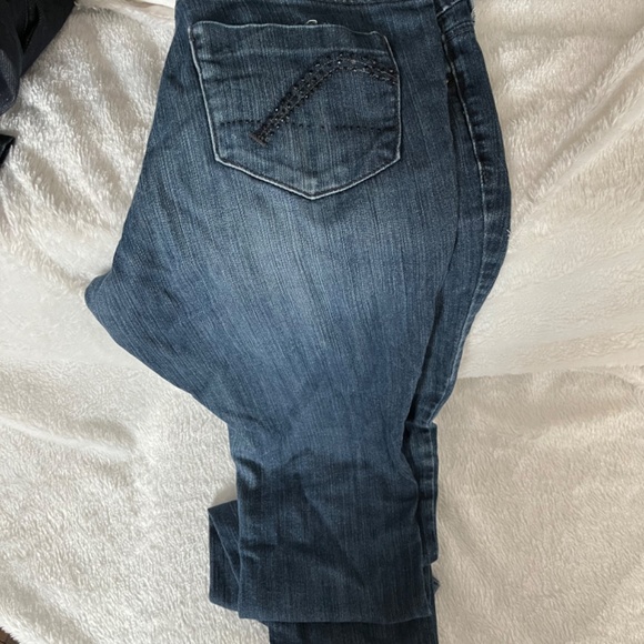 Guess jeans - Picture 2 of 3